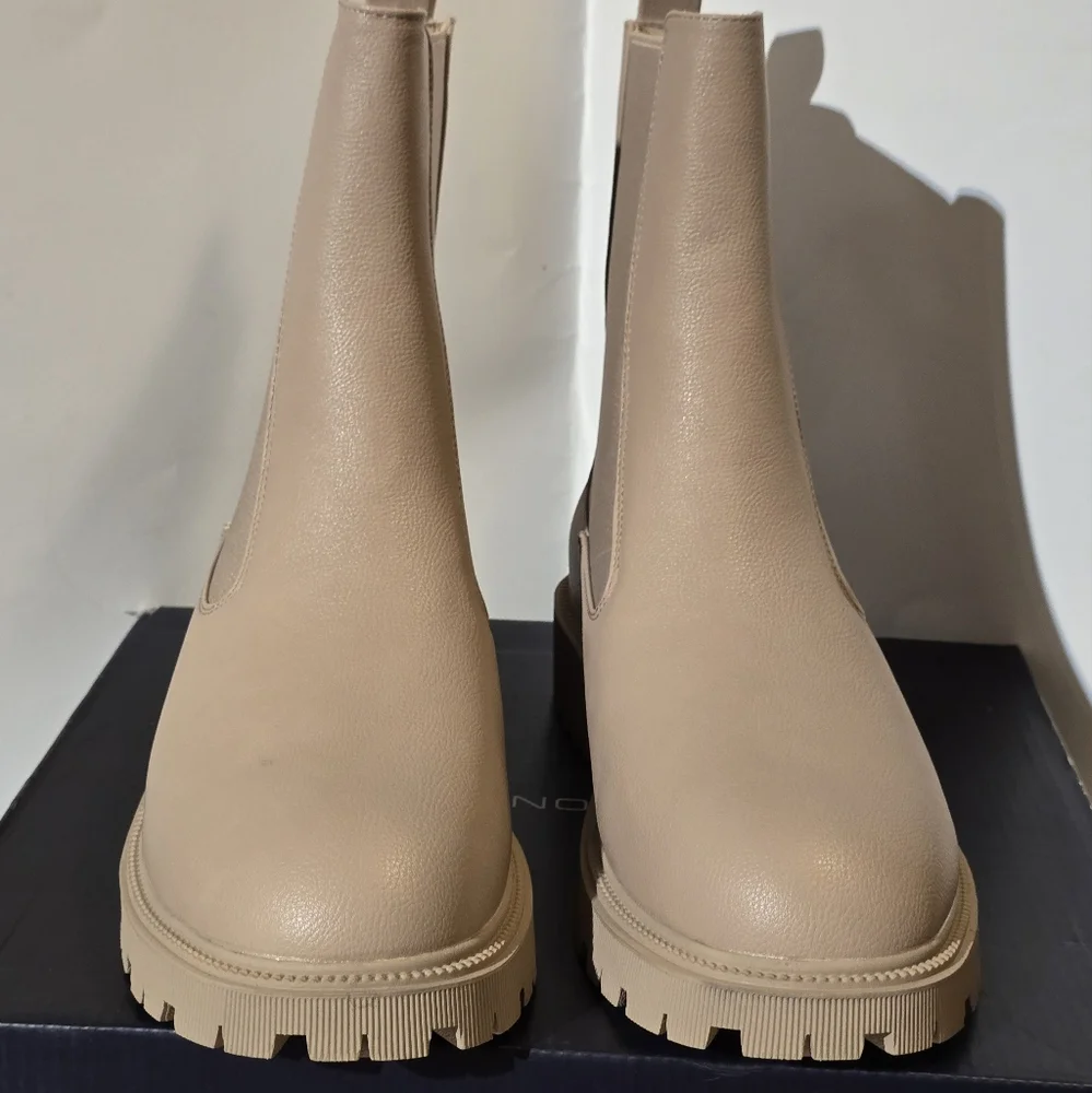 French Connection Women's Reyah Chelsea Lug Sole Boots, Size 8.5. Taupe color.F - Picture 8 of 12